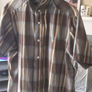 Men’s button shirt